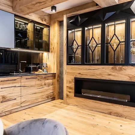 Apartman Zakolove 3 *